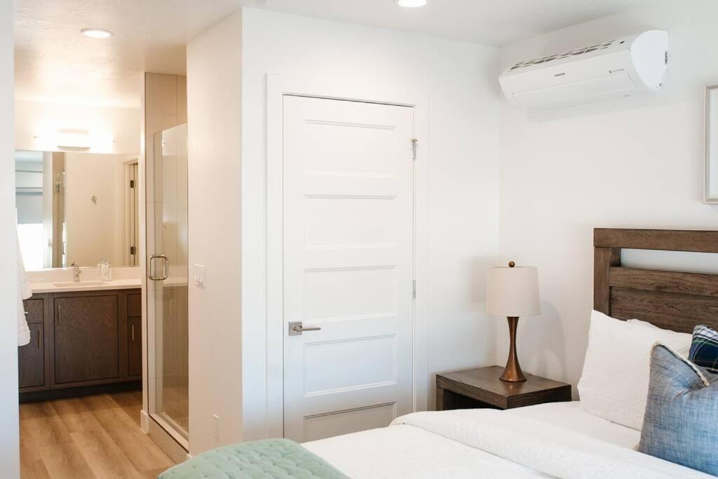 Zen Trail Retreat - New 5 Bedroom Luxury Condo Σεντ Τζορτζ Εξωτερικό φωτογραφία